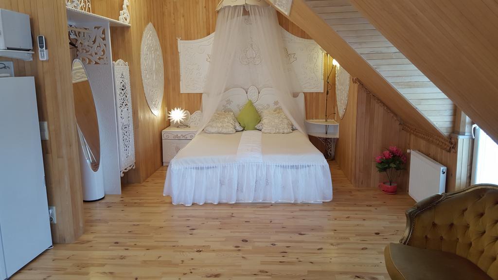 Naiza Guesthouse And Apartments Jūrkalne Habitación foto