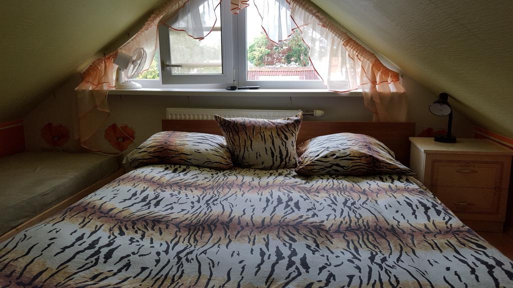Naiza Guesthouse And Apartments Jūrkalne Habitación foto